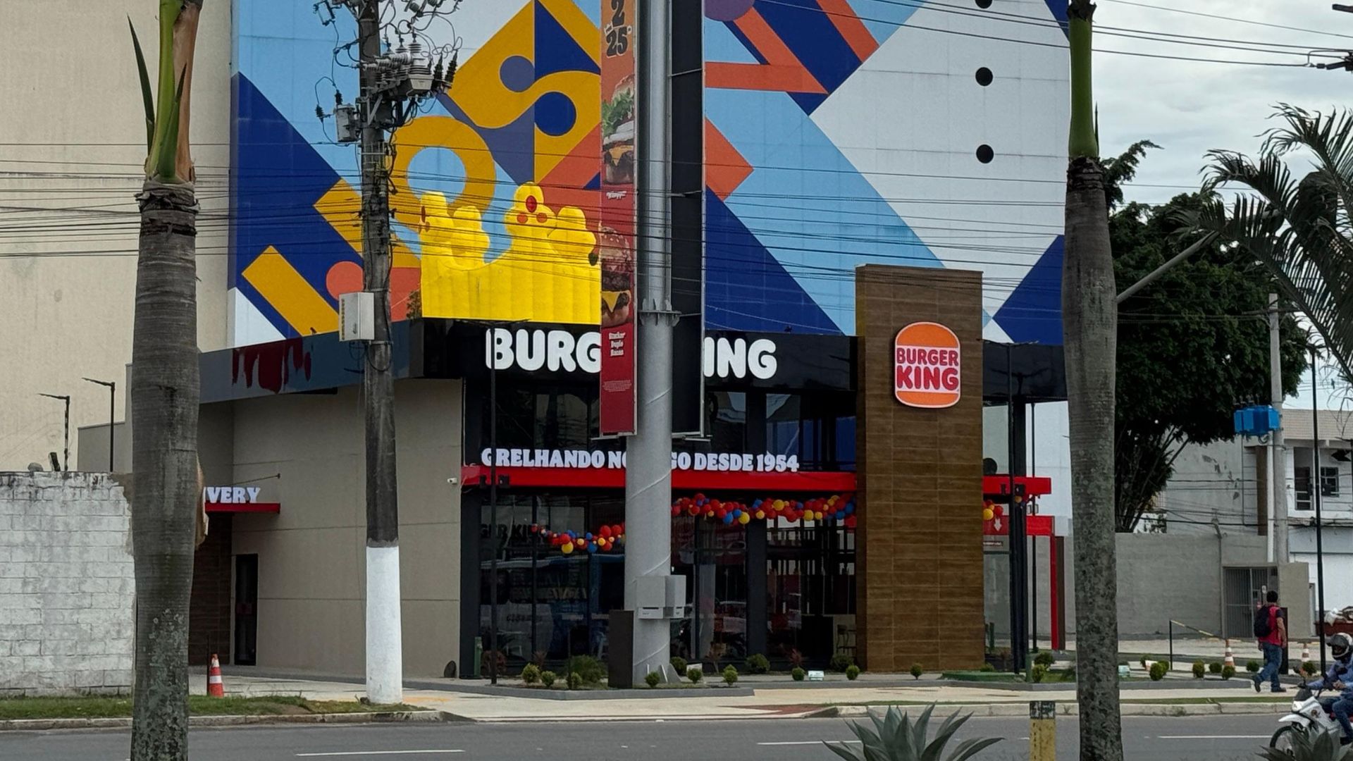 Burger King Inaugura Seu Primeiro Drive Thru Na Serra E Faz Sucesso Na