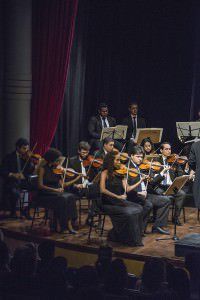 A Orquestra Camerata Sesi receberá o maestro Ernani Aguiar e a solista Luiza Braga. Foto: Divulgação