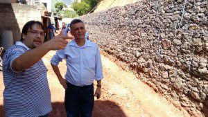 O prefeito esteve no bairro Nova Carapina na manhã desta quarta-feira (6). Foto: Divulgação