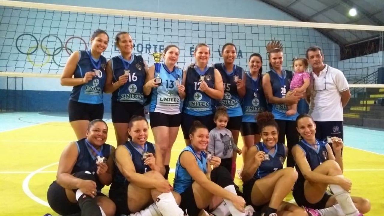 Copa Mestre Álvaro de Vôlei Feminino reúne equipes do ES no domingo