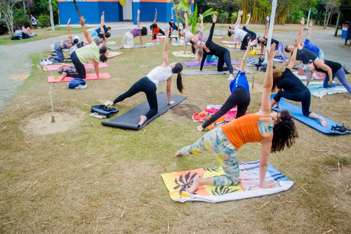 Projeto vai promover aulas de yoga de graça no Parque da Cidade na Serra