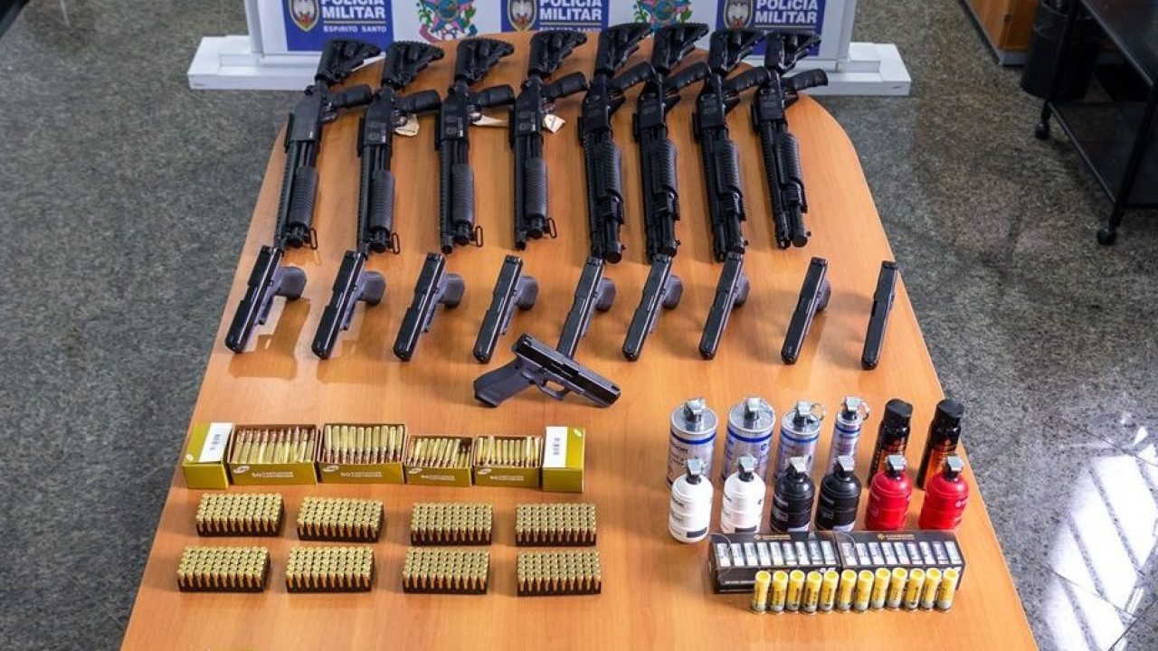 Fuzis, pistolas e 3.850 munições são encontradas em caminhonete - Interior  - Campo Grande News