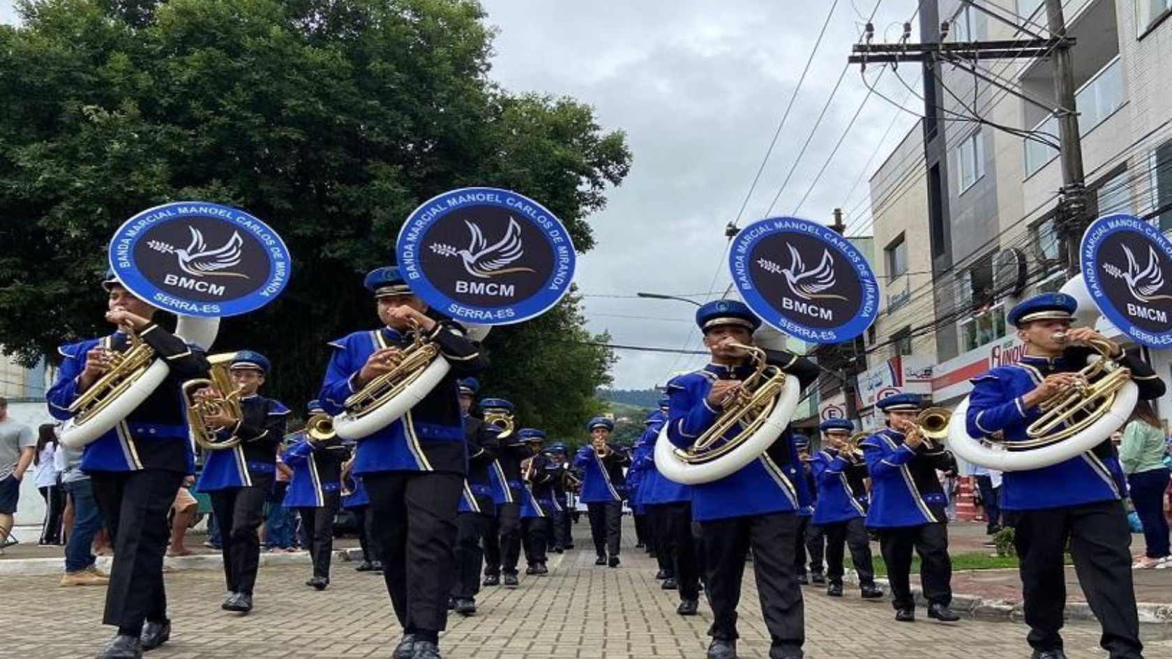 desfile cívico-escolar