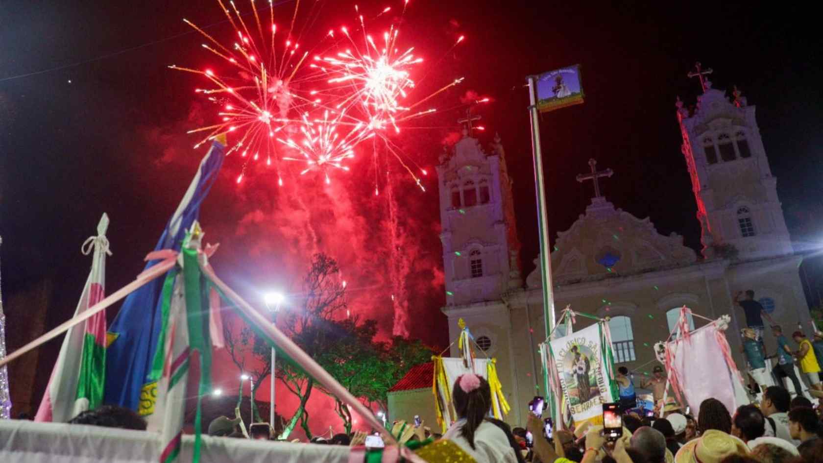 Veja o que funciona nos feriados de Natal e réveillon na Serra