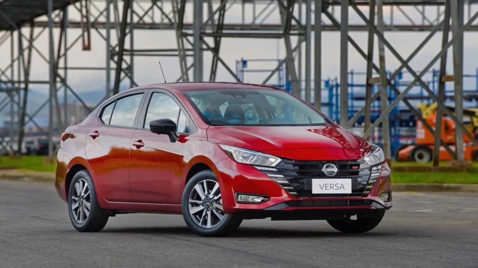 Nissan lança Versa 2025 com versão ‘esportiva’; veja detalhes e valores ...